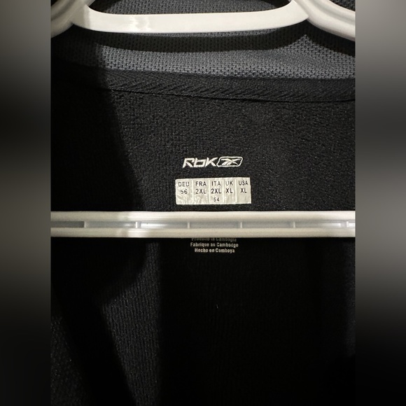 Reebok 1/4 Zip Sweater PLAYDRY Long Sleeve Mens XLarge Gray Black Embroidered - Picture 2 of 3